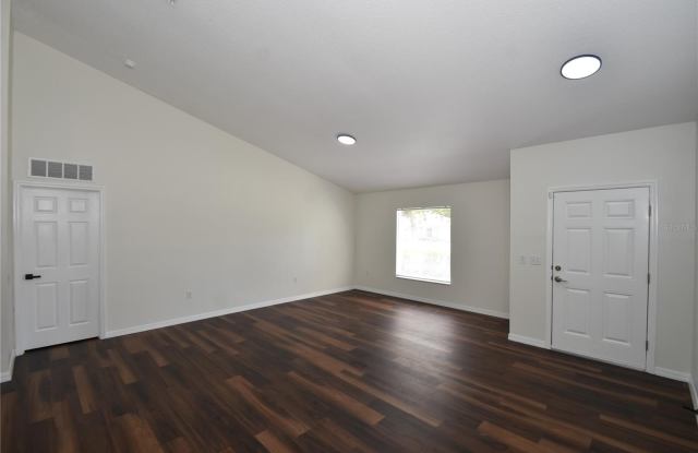 33 PRATTWOOD Lane Gallery 4