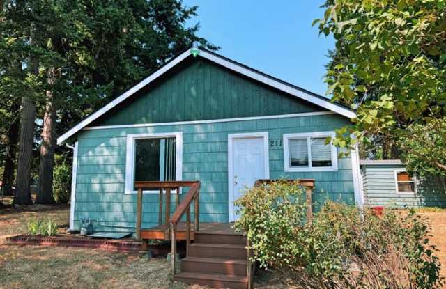 211 174th Street East photos photos