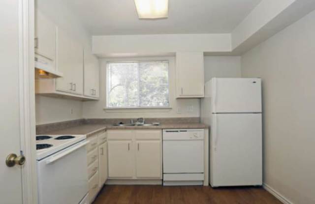 1824 S I-35 Frontage Rd, #1018 - 1824 South Interstate 35 Frontage Road, Austin, TX 78704