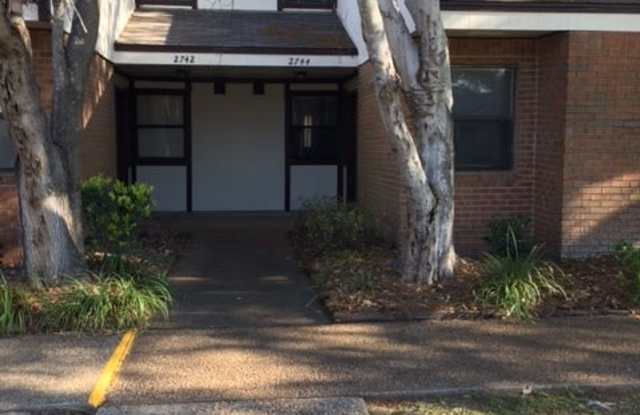 2BD/2B townhome in Valdosta City limit - 2744 Tyndall Drive, Valdosta, GA 31602