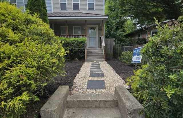 1404 N 30th St photos photos