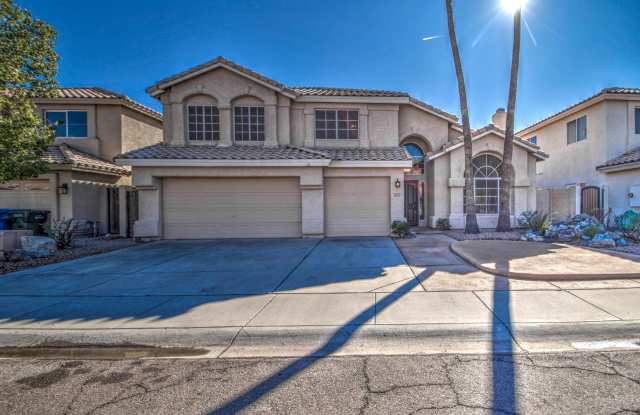1323 E THISTLE LANDING Drive Gallery 2