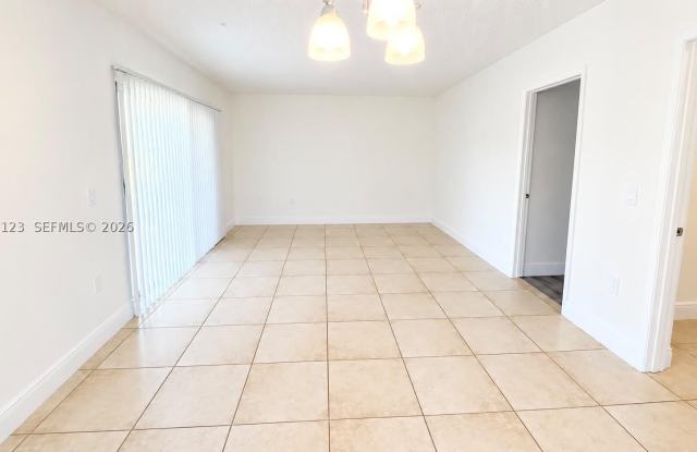 1545 Lake Crystal Dr Gallery 4
