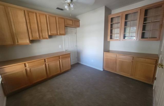 PRE RENT TODAY!! Beautiful 3 bed 2 bath Elk Grove ! Gallery 3