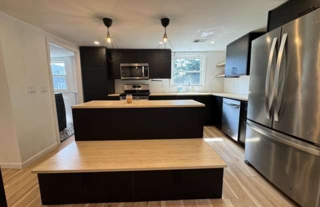 561 E Passaic Ave photos photos