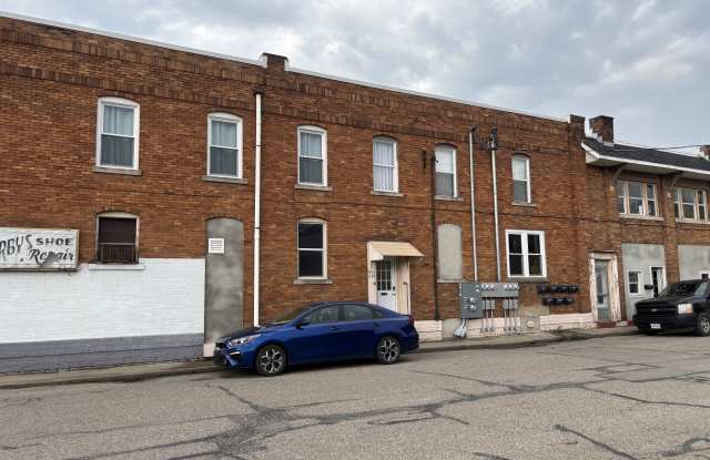 508 Commissioner St - 6 photos photos