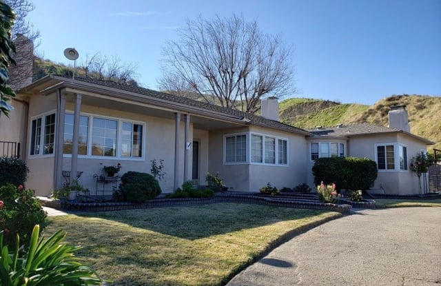 2164 E. Guiberson Rd. - 2164 East Guiberson Road, Ventura County, CA 93015