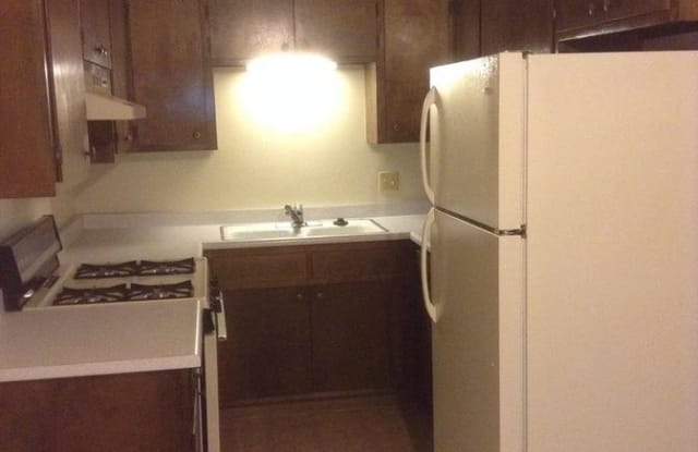 133 E. Monroe Avenue - 133 East Monroe Avenue, Hartford, WI 53027
