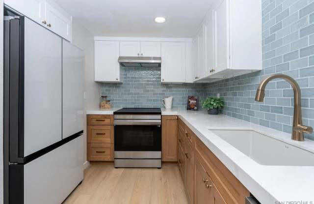 579 S Sierra Gallery 4
