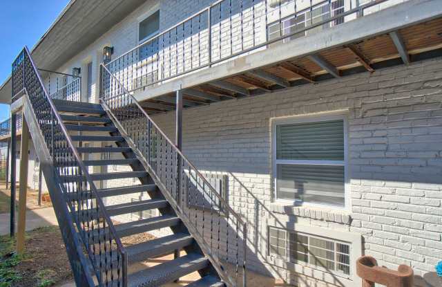 Alabama Avenue Flats Gallery 3