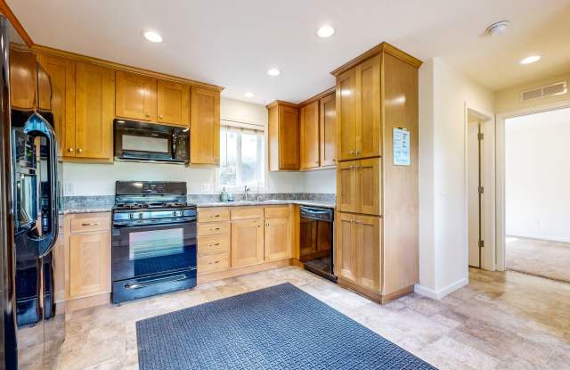 Gated 2 bedroom 1 bath at Pochini Family Farm! photos photos