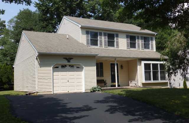 211 GREEN VALLEY WAY photos photos