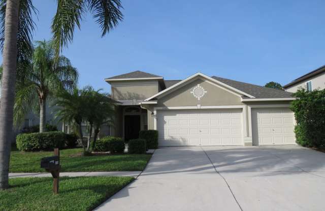 Large 4/2/3 Home renting $2800. month. photos photos