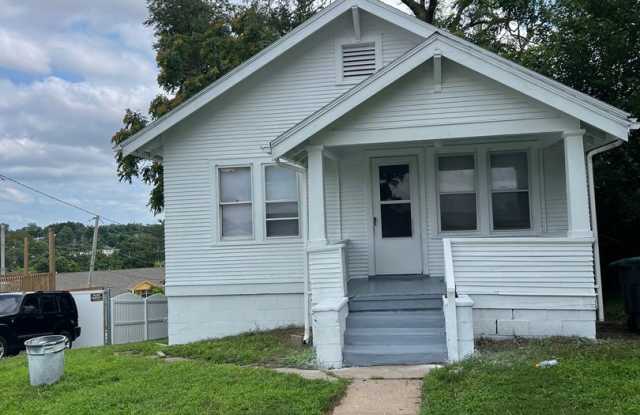 Updated 1 bed 1 bath with walk out basement photos photos