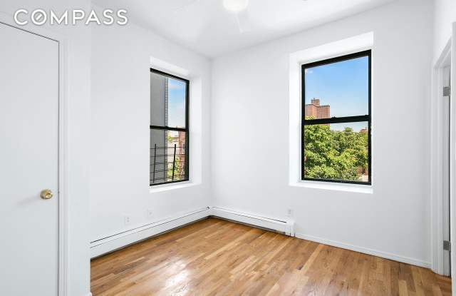 276 Throop Avenue Gallery 3