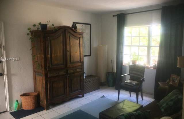 6218 SW 21 Street #6220 Gallery 3