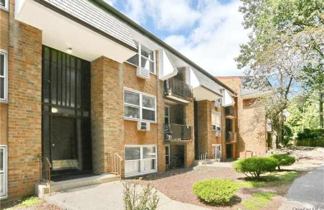 152 Kearsing Parkway Gallery 1