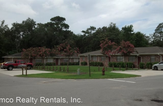 545 Hickory Ave. Unit C - 545 Hickory Ave, Niceville, FL 32578