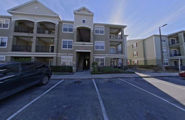 Lovely 1 bed, 1 bath in Villa Valencia - 8225 Claire Ann Drive, Orange County, FL 32825