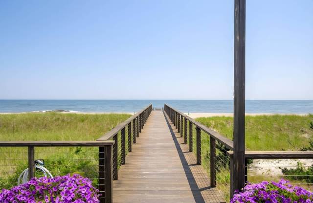 585 Dune Road Gallery 1