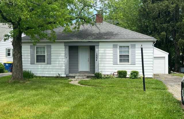 2 bedroom, 1 bath house photos photos
