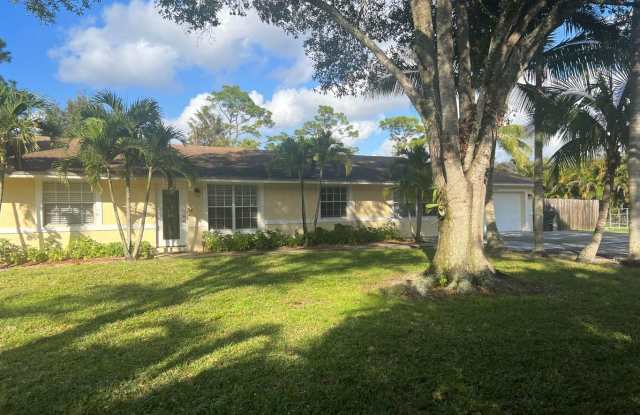 9227 Palomino Drive Gallery 2