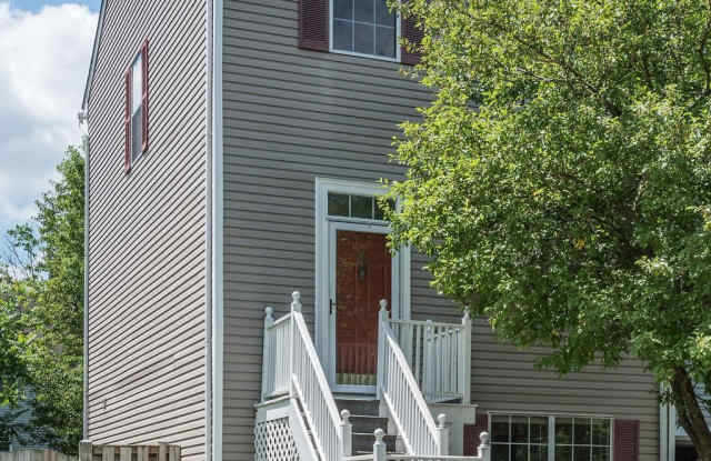 515 BLACKSBURG TERRACE NE Gallery 3