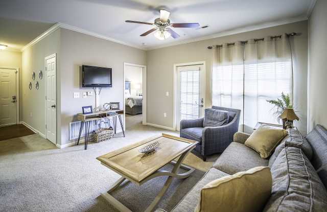 Vintage Creekwood Park Apartments Gallery 4