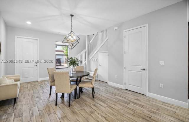 20975 NW 1st Ct Gallery 4