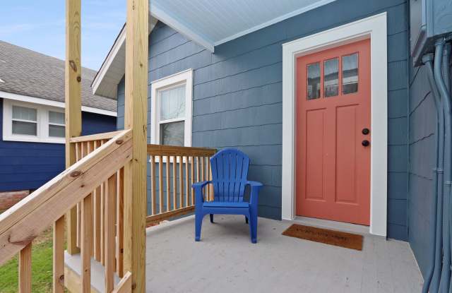 215 E Cummings photos photos 215 E Cummings photos photos