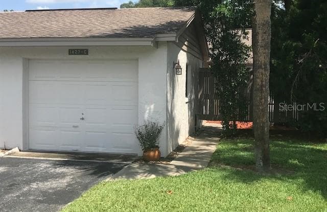 1427 OAK PLACE - 1427 Oak Place, Apopka, FL 32712
