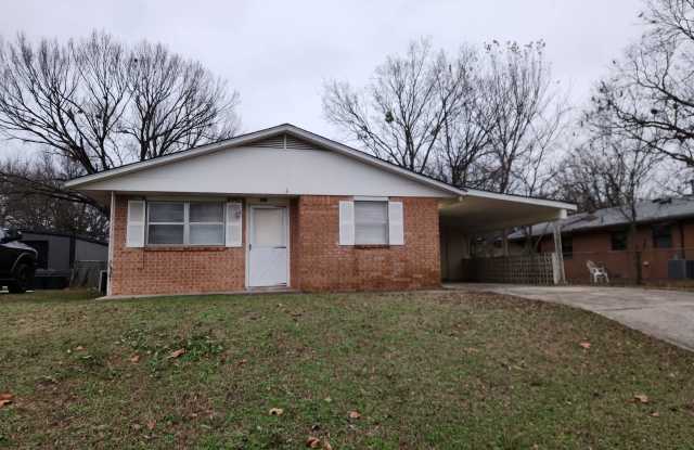 805 Williams Street - 805 Williams Street, Ada, OK 74820