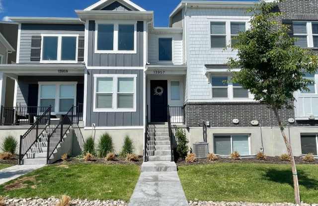 Beautiful Poolside Townhome at Mountain Ridge! photos photos