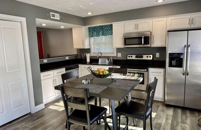 2317 S Samuel Lane photos photos