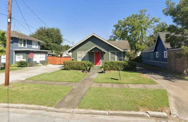 2460 North St photos photos