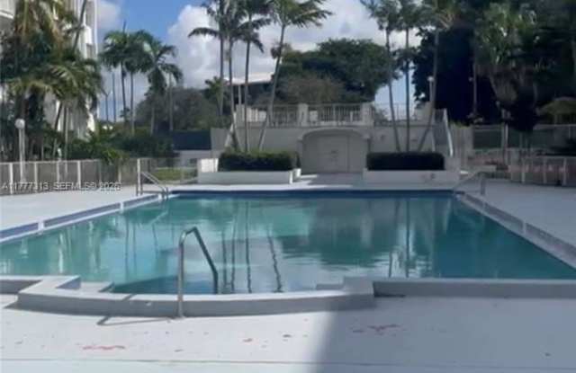 496 NW 165th St Rd photos photos