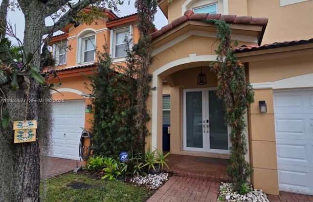 11260 NW 84th St photos photos