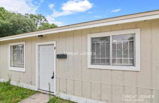 4231 Moncrief Rd W Unit 2 - 4231 Moncrief Road West, Jacksonville, FL 32209