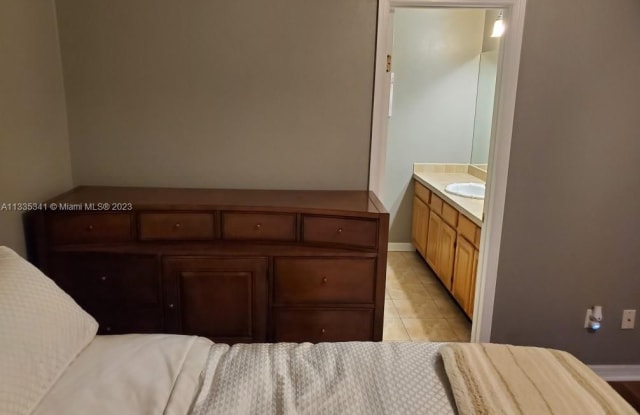 1720 Castle Rock Road Gallery 4