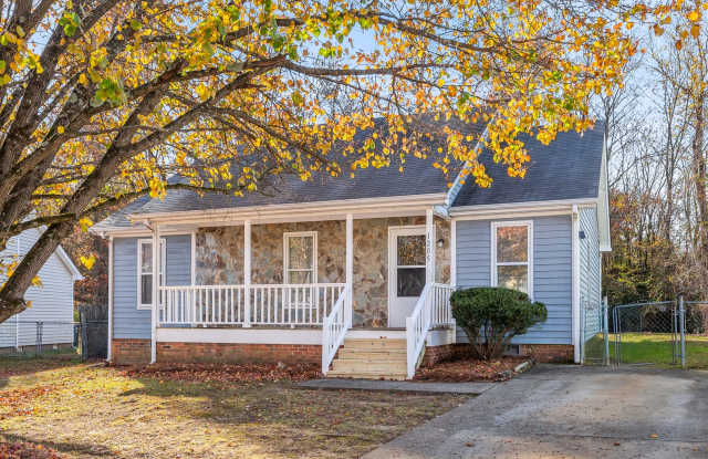 NE Home - Updated Kitchen and Bathrooms! SS Appliances, Fire Place, Front Porch  Deck, Fenced Yard! - 1205 Westhampton Drive, Greensboro, NC 27405