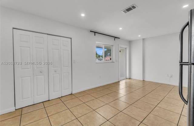 3632 NW 194th Ter Gallery 3