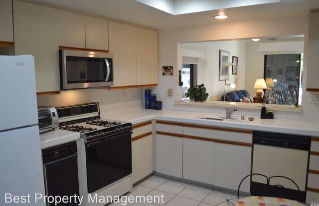 6735 Harwood Circle Gallery 3