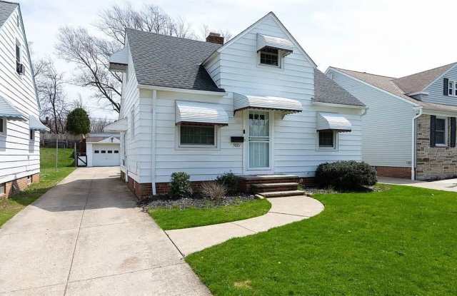5021 E 115th Updated 3/4 Bedroom photos photos