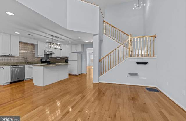 61 SUNRISE Court photos photos