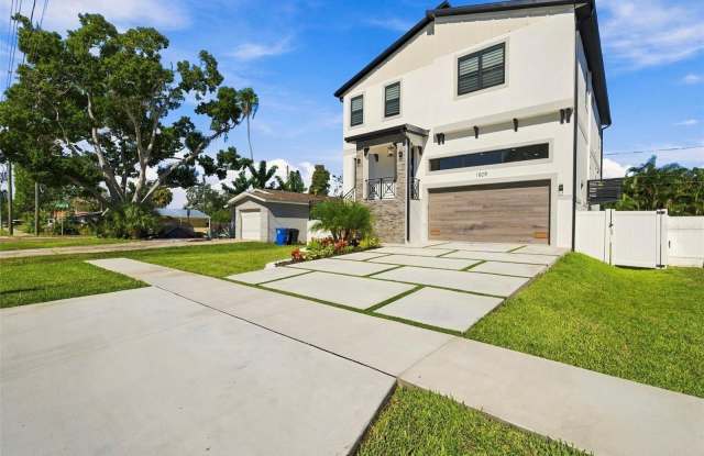 1809 SHORE ACRES Boulevard NE Gallery 3