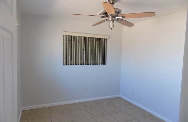 2113 W. Bethany Home Rd. Gallery 3