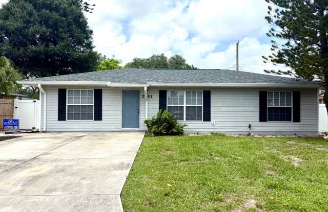 3-Bed/2-Bath Sarasota Gem: Private Pool & Central Location!! photos photos