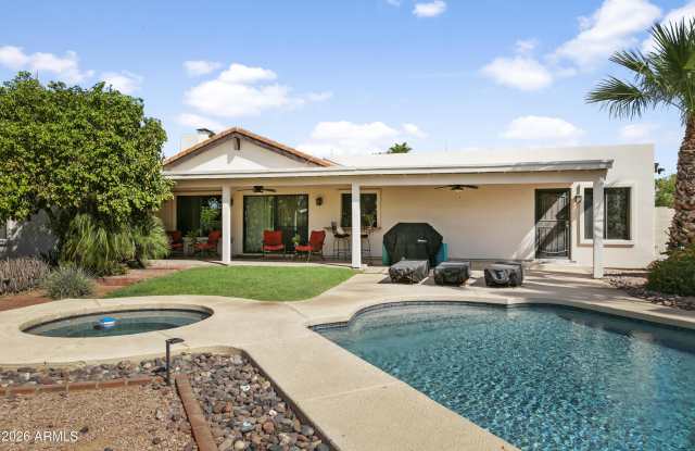 6031 E LUDLOW Drive Gallery 4