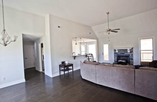 1027 Garner Hills Dr Gallery 4