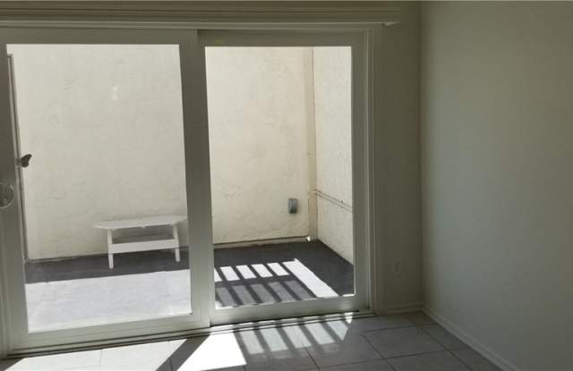 16736 BAREFOOT Circle Gallery 4